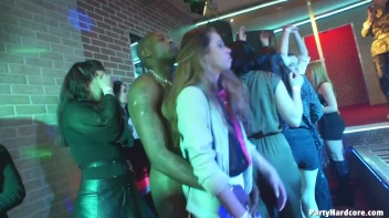 Party Hardcore Gone Crazy Vol. 34 Part 2 - Cam 3 Screencap 35 on www.sinx.com