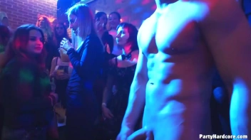 Party Hardcore Gone Crazy Vol. 34 Part 2 - Cam 3 Screencap 43 on www.sinx.com