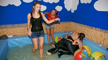 Latest deal - Party Hardcore Vol. 55 Part 1 - Cam 2