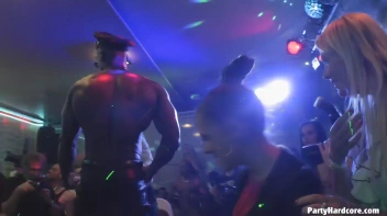 Party Hardcore Gone Crazy Vol. 30 Part 2 - Cam 3 Screencap 88 on www.sinx.com