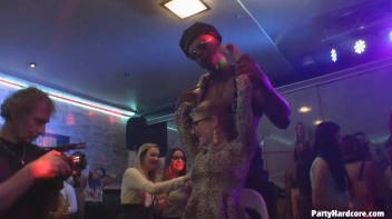 Party Hardcore Gone Crazy Vol. 30 Part 2 - Cam 3 Screencap 95 on www.sinx.com