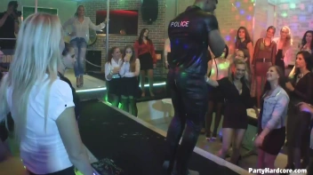 Party Hardcore Gone Crazy Vol. 30 Part 2 - Cam 3 Screencap 76 on www.sinx.com