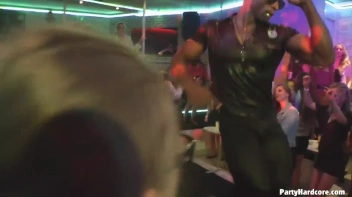 Party Hardcore Gone Crazy Vol. 30 Part 2 - Cam 3 Screencap 78 on www.sinx.com