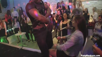 Party Hardcore Gone Crazy Vol. 30 Part 2 - Cam 3 Screencap 79 on www.sinx.com