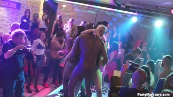 Party Hardcore Gone Crazy Vol. 33 Part 1 - Cam 2 Screencap 84 on www.sinx.com