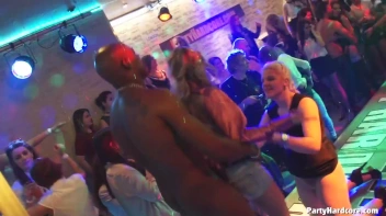 Party Hardcore Gone Crazy Vol. 33 Part 1 - Cam 2 Screencap 88 on www.sinx.com