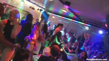 Party Hardcore Gone Crazy Vol. 33 Part 1 - Cam 2 Screencap 91 on www.sinx.com