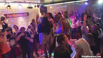 Party Hardcore Gone Crazy Vol. 33 Part 1 - Cam 2 Screencap 96 on www.sinx.com