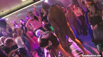 Party Hardcore Gone Crazy Vol. 33 Part 1 - Cam 2 Screencap 99 on www.sinx.com