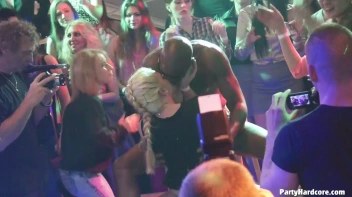 Party Hardcore Gone Crazy Vol. 33 Part 1 - Cam 2 Screencap 56 on www.sinx.com