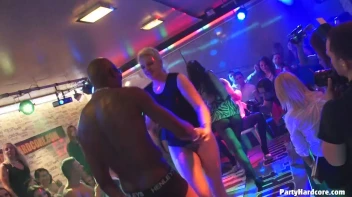 Party Hardcore Gone Crazy Vol. 33 Part 1 - Cam 2 Screencap 75 on www.sinx.com