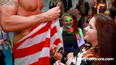 Latest deal - Party Hardcore Gone Crazy Vol. 24 Part 1 - Cam 1