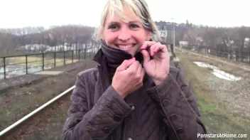 The Right Side Of The Tracks Screencap 3 on www.sinx.com