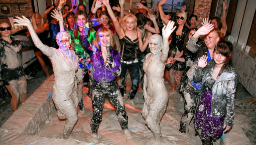 Latest deal - Alex Roars Her Way Through This Mud Battle!