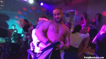 Party Hardcore Gone Crazy Vol. 35 Part 6 - Cam 4 Screencap 84 on www.sinx.com
