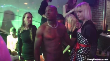 Party Hardcore Gone Crazy Vol. 35 Part 6 - Cam 4 Screencap 61 on www.sinx.com