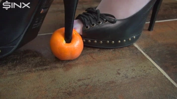 Wickedly Hot Trampling Torturer Screencap 30 on www.sinx.com