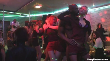 Party Hardcore Gone Crazy Vol. 31 Part 4 - Cam 4 Screencap 71 on www.sinx.com