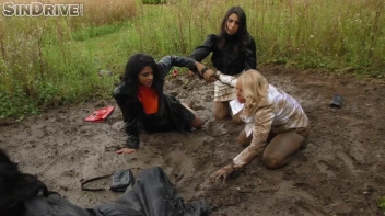 A Lesbian Masterpiece - "Rumble In The Dirt" - It's A Party Of 5: Just A Fine Mess With Pussy & Ass ... Dirty Divas ... Screencap 36 on www.sinx.com