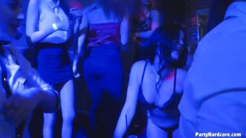 Party Hardcore Gone Crazy Vol. 35 Part 4 - Cam 2 Screencap 96 on www.sinx.com