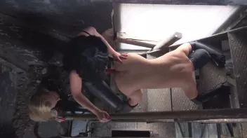 Auf der Treppe von 2 Herrin in die Arschfotze gefickt Screencap 31 on www.sinx.com