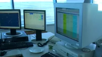 Male Pilots Pull a Sandwich On Sexy Stewardess Screencap 8 on www.sinx.com