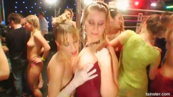 Kickbox Cumbath Part 4 Cam 2 Screencap 3 on www.sinx.com