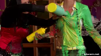 Catfight Too Messy To Stay Indoors Screencap 53 on www.sinx.com