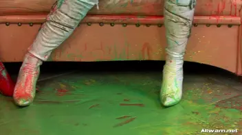 Catfight Too Messy To Stay Indoors Screencap 60 on www.sinx.com