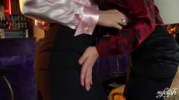 Dry Martinis, Wet Pussies Screencap 20 on www.sinx.com