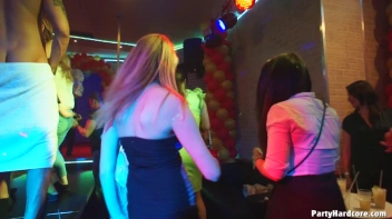 Party Hardcore Gone Crazy Vol. 36 Part 3 - Cam 1 Screencap 19 on www.sinx.com