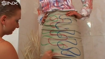 Perfectly Perverted Painting Screencap 50 on www.sinx.com