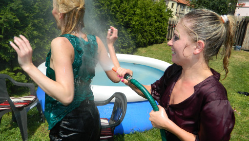 Latest deal - Leony vs. Kate: Wetlook Catfight!