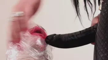 Mein Blowjob Sklave mit dem roten Kussmaul Screencap 24 on www.sinx.com