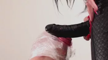 Mein Blowjob Sklave mit dem roten Kussmaul Screencap 31 on www.sinx.com