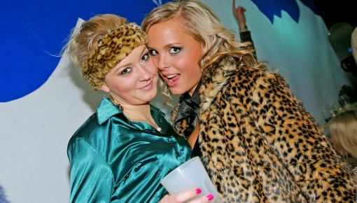 Latest deal - Winter WonderBang Part 1 - Cam 1