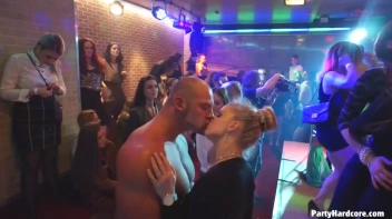 Party Hardcore Gone Crazy Vol. 34 Part 4 - Cam 1 Screencap 69 on www.sinx.com