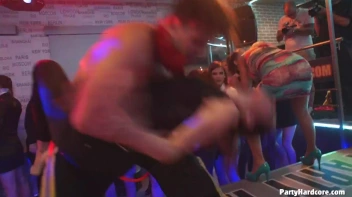Party Hardcore Gone Crazy Vol. 31 Part 1 - Cam 3 Screencap 76 on www.sinx.com
