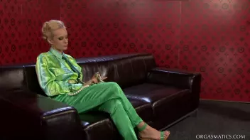 Wet and Rough Lesbo Lovers Screencap 1 on www.sinx.com