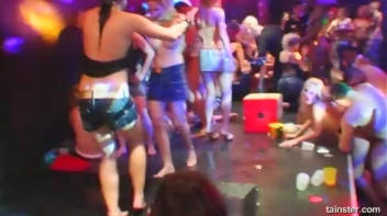 Blue Jean Babes Part 2 Cam 3 Screencap 87 on www.sinx.com