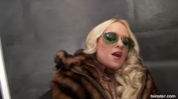 Blonde covered in cum Screencap 12 on www.sinx.com