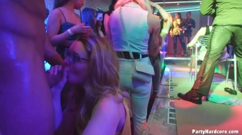 Party Hardcore Gone Crazy Vol. 34 Part 3 - Cam 3 Screencap 84 on www.sinx.com