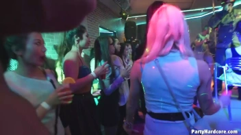 Party Hardcore Gone Crazy Vol. 34 Part 3 - Cam 3 Screencap 85 on www.sinx.com