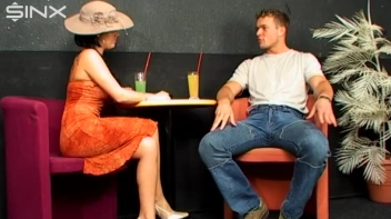 Monster Cock Fills Her Luscious Lips Screencap 1 on www.sinx.com