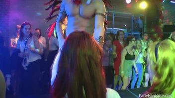 Party Hardcore Gone Crazy Vol. 36 Part 2 - Cam 4 Screencap 43 on www.sinx.com