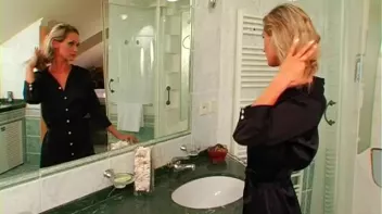 Virus Vellons Naked In The Shower Screencap 6 on www.sinx.com