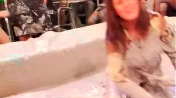 Crazy Bitches Covered in Filth Screencap 56 on www.sinx.com