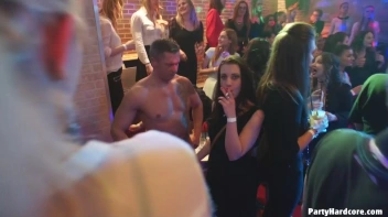 Party Hardcore Gone Crazy Vol. 34 Part 2 - Cam 1 Screencap 30 on www.sinx.com