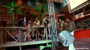 Orgy Island Part 1 Screencap 96 on www.sinx.com