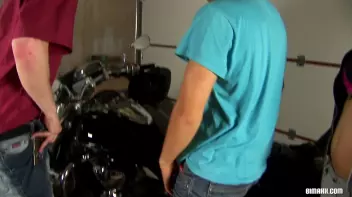 Biker Chick Cranks Up The Bi Action Screencap 12 on www.sinx.com